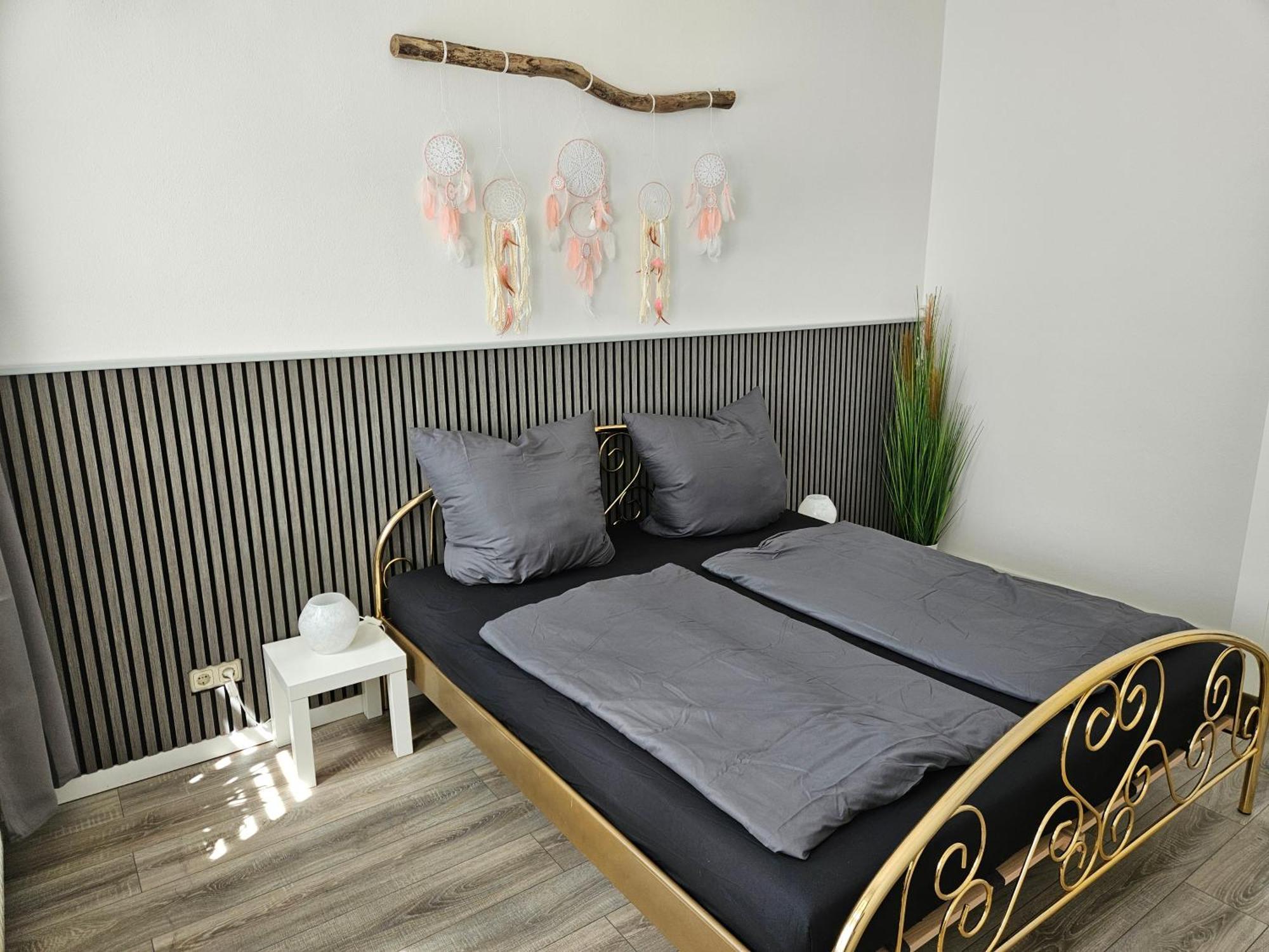 Be My Guest In Stadtfeld Magdeburg Ngoại thất bức ảnh